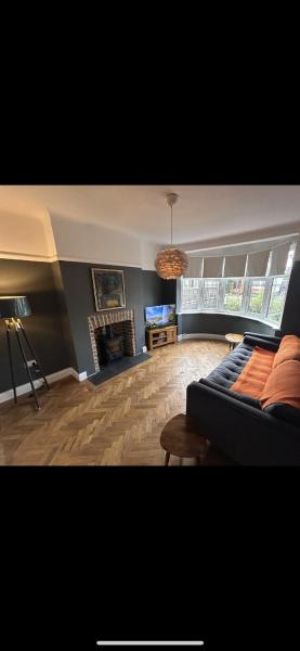 Leigh On Sea -Broadway-Two Bed with Garden